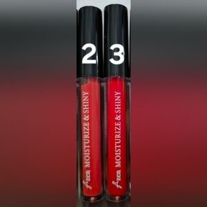 Set of 2 Moisturize & Shiny Lip Gloss NEW